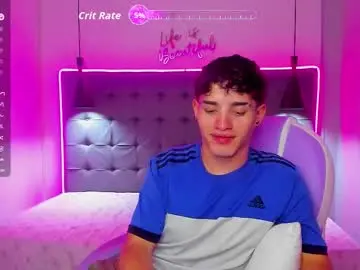 Chaturbate Live Sex Cam of alejootwink