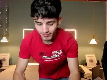 Chaturbate Live Porn of alejootwink