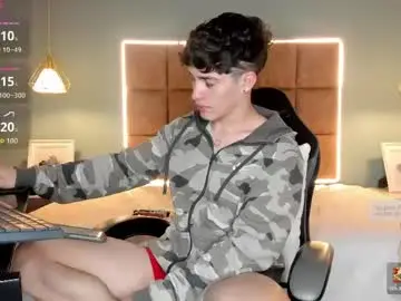 Chaturbate Free Porn Cam of alejootwink
