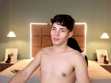 Chaturbate Live Porn of alejootwink