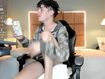 Chaturbate Adult Video Chat of alejootwink