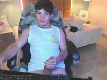 Chaturbate Live Porn of alejootwink