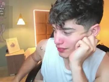 Chaturbate Live Sex Cam of alejootwink