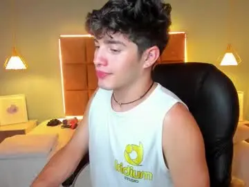 Chaturbate Live Porn of alejootwink