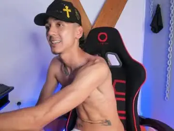 Chaturbate Live Sex Cam of dilan_ar5