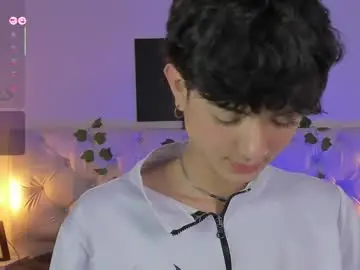 Chaturbate Best live sex cam show of elliot_younng