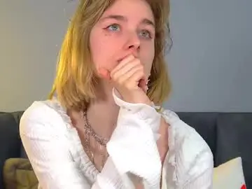 Chaturbate Live Porn of merlinmeyer