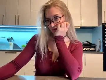 Chaturbate Free Porn Cam of raeannschemmer