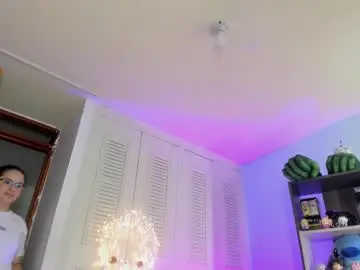 Chaturbate Live Sex Cam of tayler_kim_