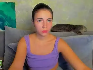 Chaturbate Adult Webcams of kira_moon_1