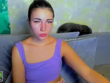 Chaturbate Watch Live Sex Cams of kira_moon_1