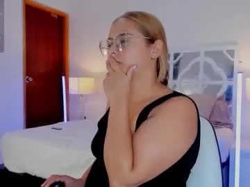 Chaturbate Adult Webcams of mikaelastonne