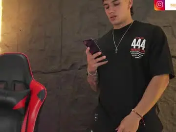 Chaturbate Adult Webcams of joseph__boy