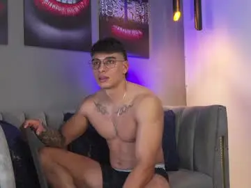 Chaturbate Live Sex Cam of joseph__boy