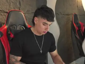 Chaturbate Live Sex Cam of joseph__boy