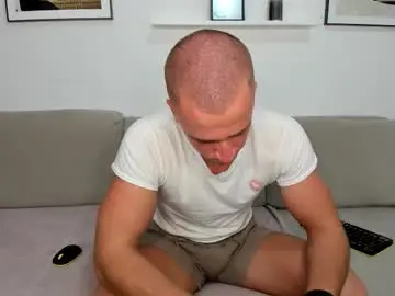 Chaturbate Live Sex Cam of smart_fit_lad