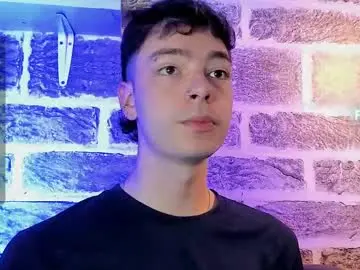 Chaturbate Live Sex Cam of noah_ricci_