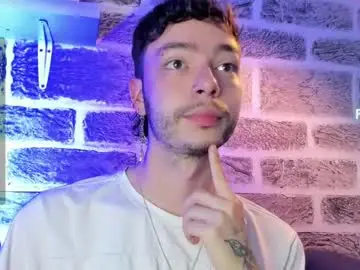 Chaturbate Live Sex Cam of noah_ricci_