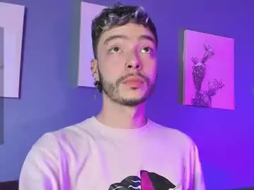Chaturbate Live Sex Cam of noah_ricci_