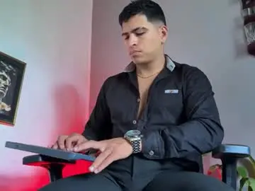 Chaturbate Live Sex Cam of alanmill3r