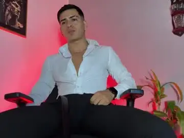 Chaturbate Watch Live Sex Cams of alanmill3r