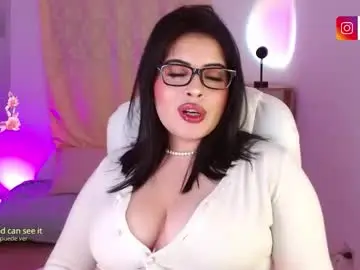 Chaturbate Nude Webcam of isabella_669