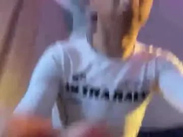 Chaturbate Best live sex cam show of andytwinkkk