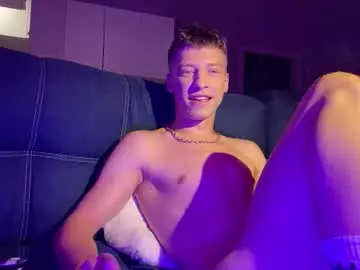 Chaturbate Live Sex of andytwinkkk