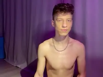 Chaturbate Watch Live Sex Cams of andytwinkkk