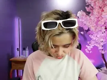 Chaturbate Free Live Porn of navier__