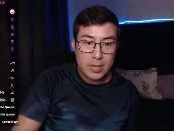 Chaturbate Sex Chat of andrewmhilton_