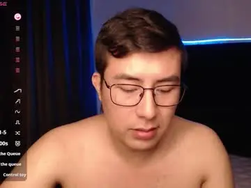 Chaturbate Live Sex of andrewmhilton_