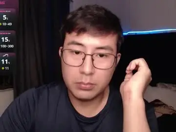 Chaturbate Adult Webcams of andrewmhilton_