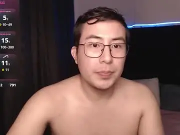 Chaturbate Live Porn of andrewmhilton_