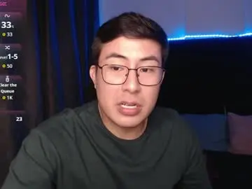 Chaturbate Live Sex Cam of andrewmhilton_