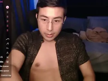 Chaturbate Watch Live Sex Cams of andrewmhilton_