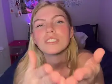 Chaturbate Live Sex of elliee81