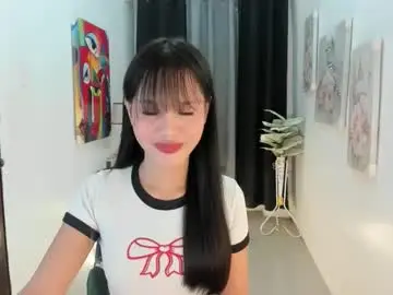 Chaturbate Live Sex Cam of callmeprettylj