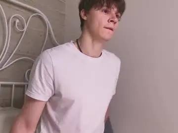 Chaturbate Watch Live Sex Cams of hugebangins_