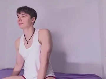 Chaturbate Live Sex Cam of hugebangins_