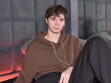 Chaturbate Watch Live Sex Cams of hugebangins_