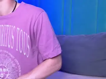 Chaturbate Watch Live Sex Cams of hugebangins_