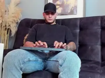 Chaturbate Free Porn Cam of iandygrasso