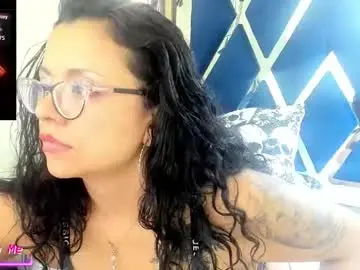 Chaturbate Best live sex cam show of moon777_