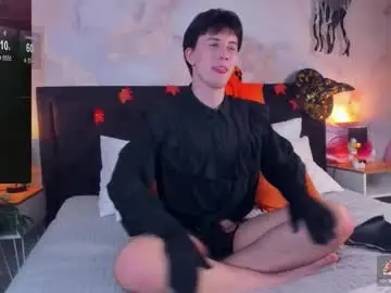 Chaturbate Watch Live Sex Cams of adrianoaubert