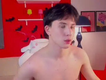 Chaturbate Free Porn Cam of adrianoaubert