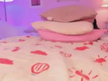 Chaturbate Live Sex Cam of ema_soul