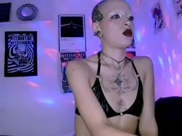 Chaturbate Live Sex Cam of plutonbluemoon_999