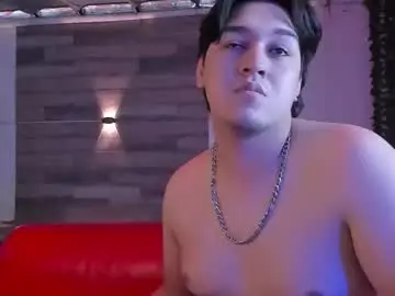 Chaturbate Sex Chat of emilyandrew_