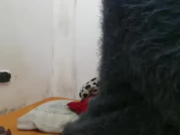 Chaturbate Live Sex Cam of tinyslut66